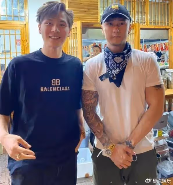 31歲蔣勁夫近況曝光：白天撿破爛，晚上送外賣，為何走到這一步？