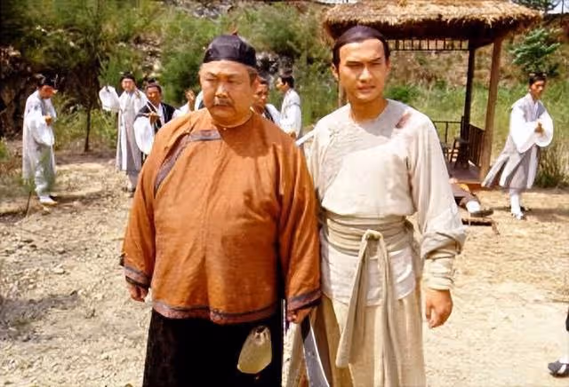 又走一個!TVB老戲骨效力公司44年離巢,曾多次飾演「周伯通」