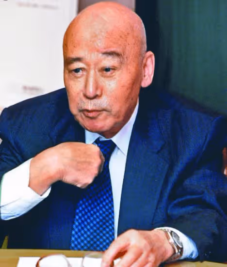 於文鳳登記結婚,65歲老公出身銀行世家,網友:比周星馳好多了