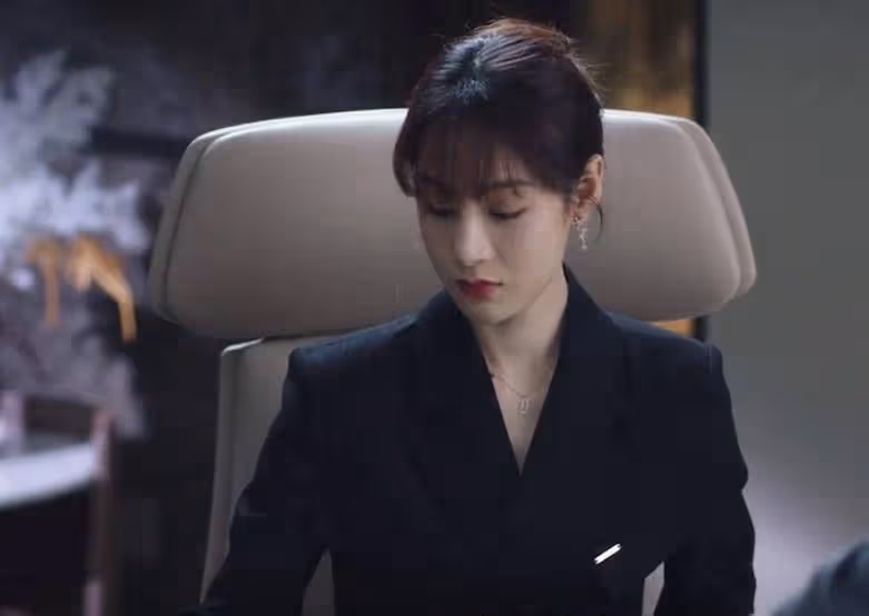 她的城:謝長江私生子上門要家產,艾英氣到昏厥,李英男直呼是你
