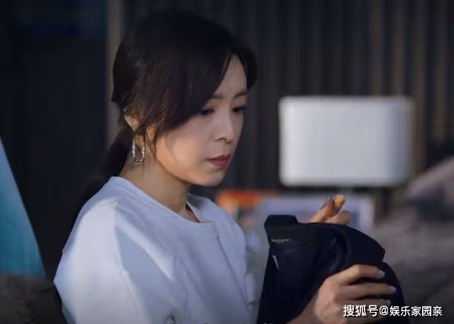 《她的城》艾英病情大反轉,提離婚被謝長江家暴,最終收穫一半家產