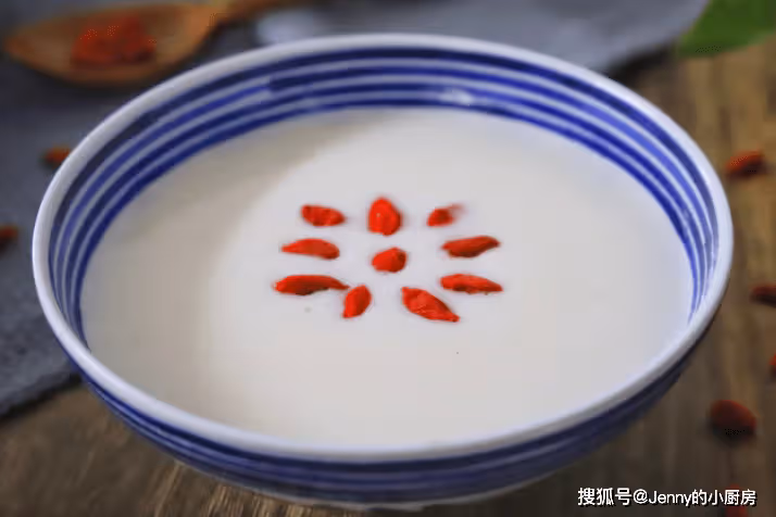 秋天易上火,建議少吃牛羊肉,多吃這5菜,滋潤去燥,順利過秋