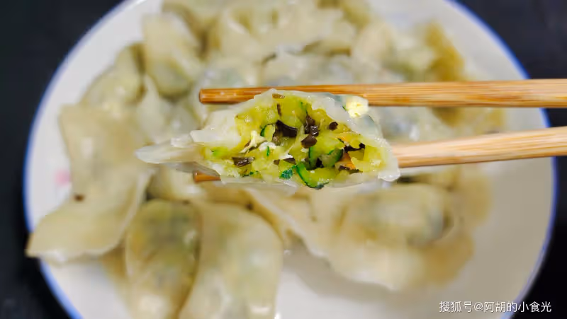 秋天包餃子，還是饞這餡！好一個「秋補第一菜」，應季又解饞，一咬滿嘴都是香
