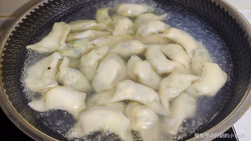 秋天包餃子,還是饞這餡!好一個「秋補第一菜」,應季又解饞,一咬滿嘴都是香