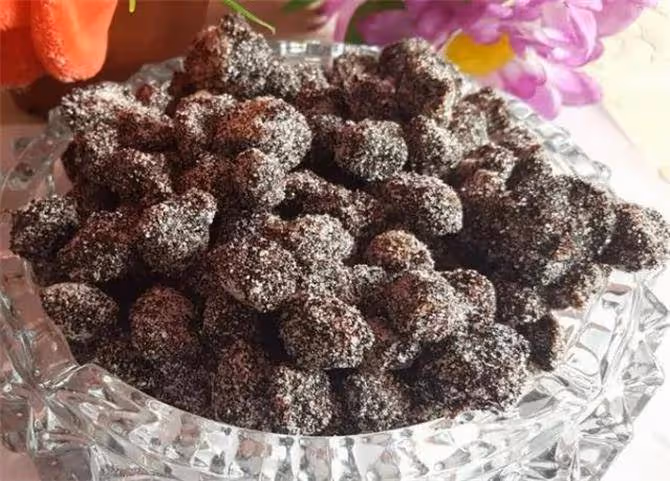 想吃楊梅干不用出去買,教你在家做,酸甜可口,不比買的差