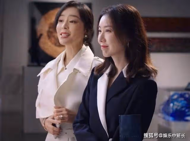 《她的城》艾英親爹現身,一招讓謝長江破產淪為喪家犬,英沖成贏家