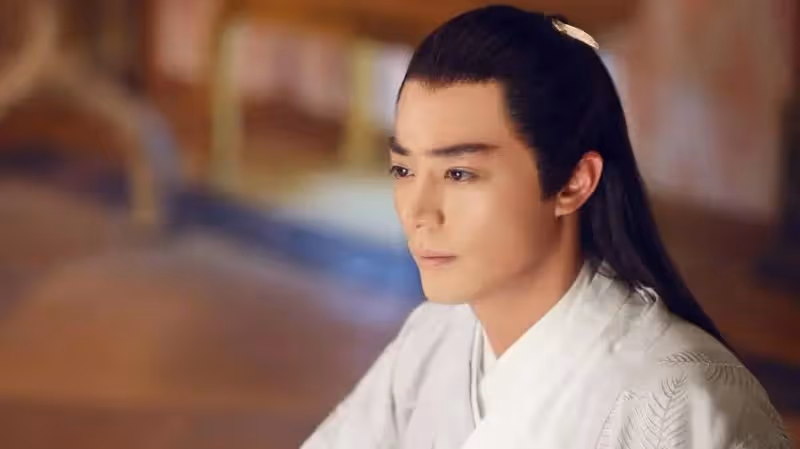 10年前他給霍建華作配，10年後霍建華無戲可拍他卻跟小21歲女星演情侶毫無違和