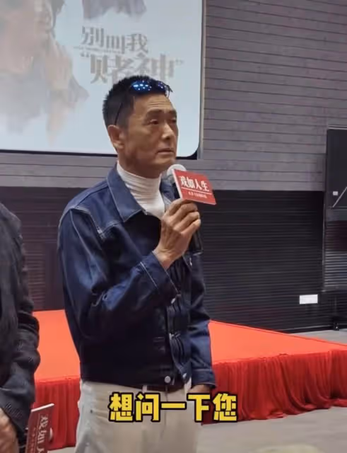 周潤發不聽醫囑身體引擔憂，當街跑步大腿似皮包骨，臉蒼白不敢認