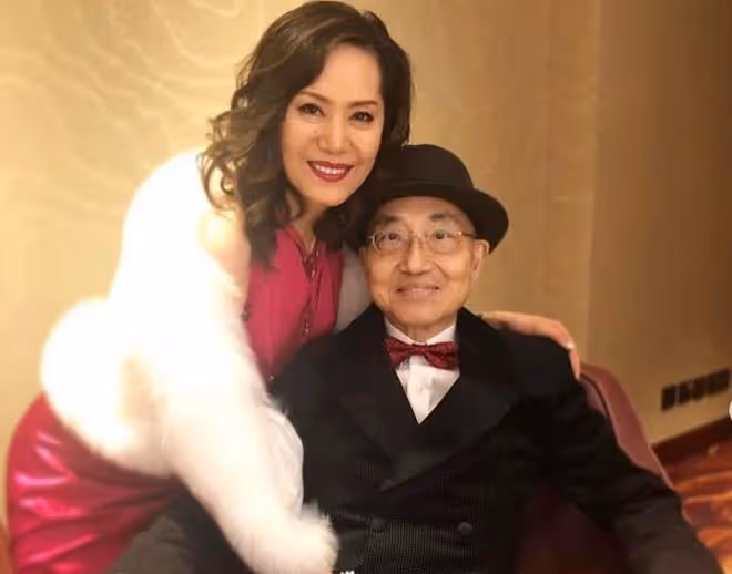 甄子丹大6歲岳母拍婚紗照!婀娜多姿身材好,富商老公已去世3年