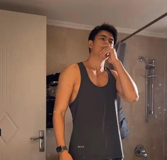 痛心!33歲男星確診脂肪肉瘤,自曝要鋸掉腿骨換血管,細節曝光
