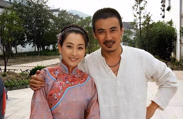 爆料!曝柳雲龍已離婚,婚內出軌合伙人,兩人甚至偷生下私生女兒