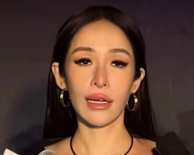 蕭亞軒簽約華納音樂,提起李玟多次哽咽,首次回應不生孩子的原因