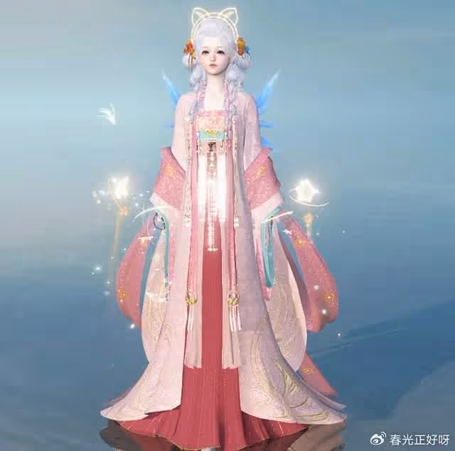 比美顏濾鏡更可怕,楊超越七時吉祥時裝遭魔改,引粉絲抗議