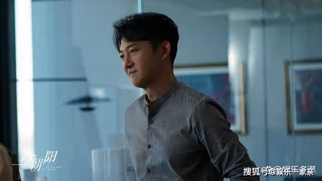《一路朝陽》李慕嘉換上短裙驚艷出場,狂甩前妻幾條街,黎光看呆了