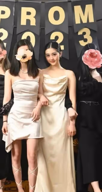 黃磊女兒穿緊身背心打扮太時尚,老氣橫秋像辣妹,但時尚感真的強