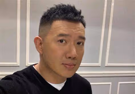 碰瓷劉德華,在香港人人喊打,忘恩負義聲稱與劉德華勢不兩立