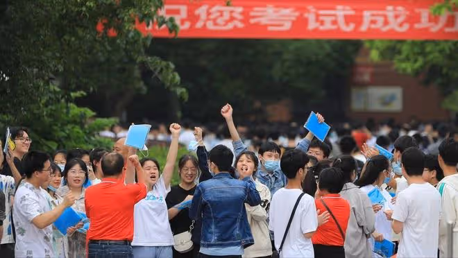 紀實：女孩高考47分，爺爺含淚請求複查考卷，真相出來後令人淚目