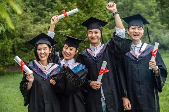 紀實：女孩高考47分，爺爺含淚請求複查考卷，真相出來後令人淚目