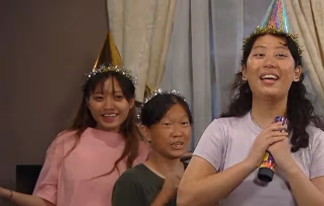 疑未婚先孕！TVB人氣港姐突然宣布懷孕，半年未開工慘遭公司閒置