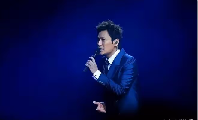 情歌王子張信哲商演無人捧場，最低20元一張門票，座位大面積空著