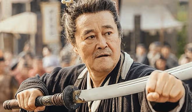 45歲的馮紹峰,66歲的趙本山,同樣是「大齡男主」,差距一目了然