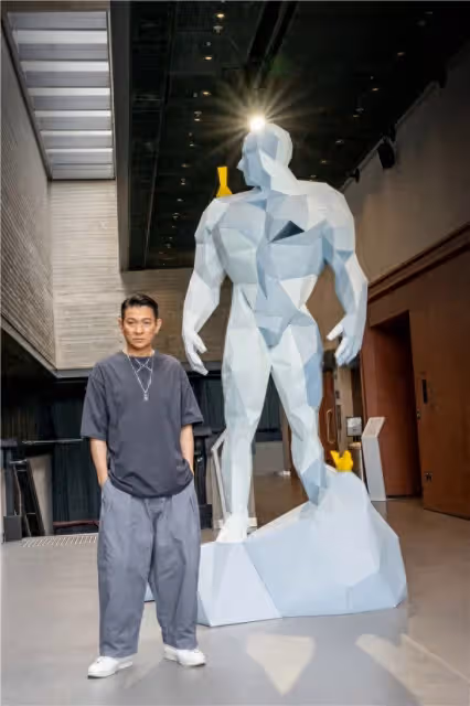 天王劉德華跨界舉辦個人書畫展,首次公開女兒畫作