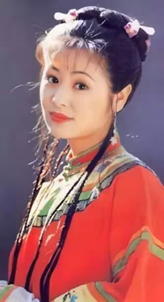 林心如豪宅曝光:五層獨棟別墅,周圍環境優美,客廳歐式風十足