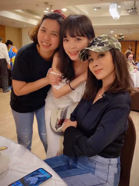 不是爸爸親生!陳美鳳曝嚴父「連裙襬都要管」謝養育恩 「人生首棟房送他」甘願兩家來回跑