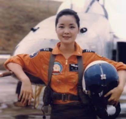 當年他曾獲鄧麗君香吻,被封史上最幸運國軍,35年後現在的他近況曝光