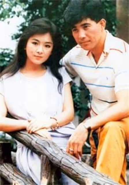 瓊瑤認她當乾女兒!一代玉女「中年轉職開茶樓」淡出螢光幕 「罕現身乾媽演唱會」60歲氣質猶存