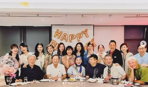 張小燕75歲大壽!演藝圈「5大咖皆到場」人脈不簡單 她驚喊「國際巨星也來了」全場歡呼