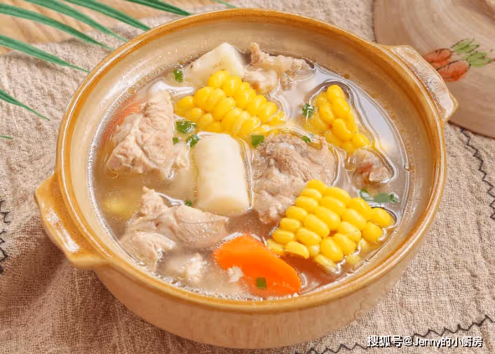 秋天,少吃涼多喝湯!推薦5道營養湯,滋補強免疫,常喝身體好