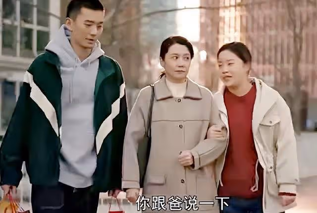 李蘭迪機場偶遇徐紹瑛,順口叫了一聲李萬兵,徐紹瑛的反應讓人笑翻