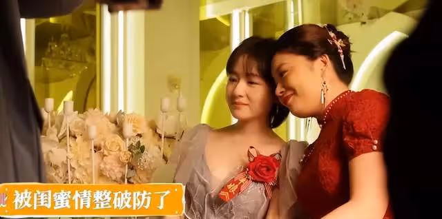 李蘭迪機場偶遇徐紹瑛,順口叫了一聲李萬兵,徐紹瑛的反應讓人笑翻