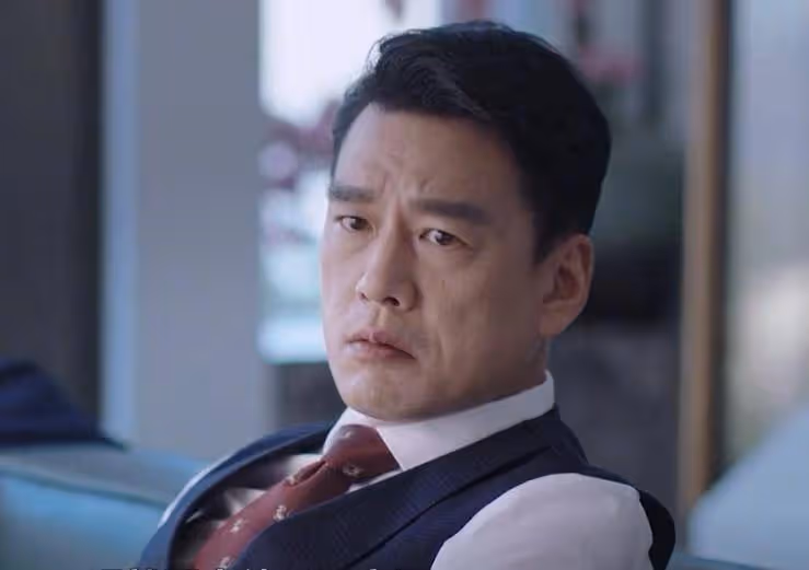 她的城:謝長江入獄十年,艾英恢復清白,帶孩子出國生活