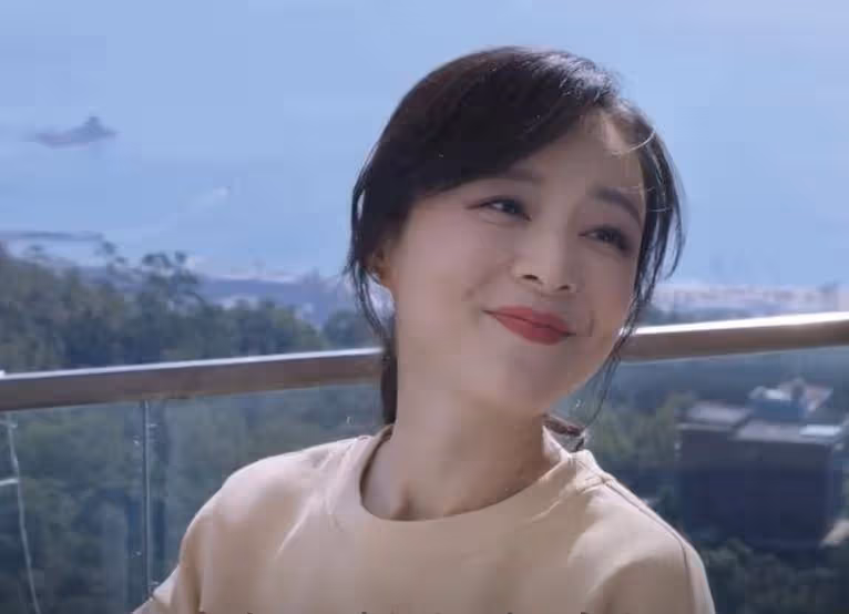 她的城:謝長江入獄十年,艾英恢復清白,帶孩子出國生活