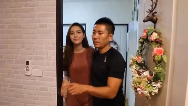 八年前,那個娶了泰國「最美人妖」的北京富商,如今婚姻幸福嗎