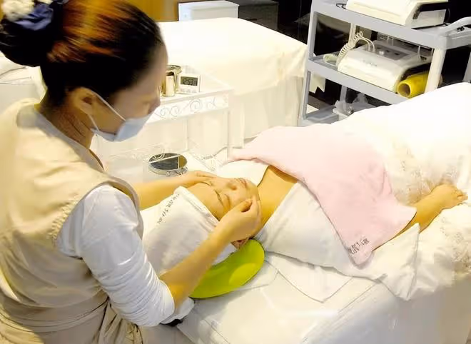 妻子理髮店「消費」150萬，丈夫知道後堅決要離婚，我真養不起