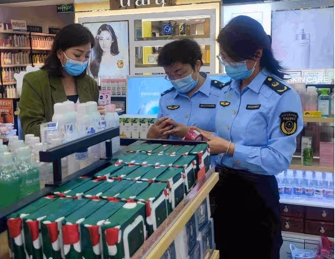 妻子理髮店「消費」150萬，丈夫知道後堅決要離婚，我真養不起