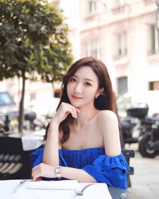 恭喜!TVB力捧小花親認戀情,與男方看展顯親密,兩人大學已認識