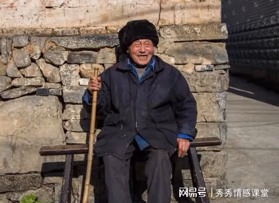 故事：村裡的一位老人，在無聲無息中，守護著所有的孩子