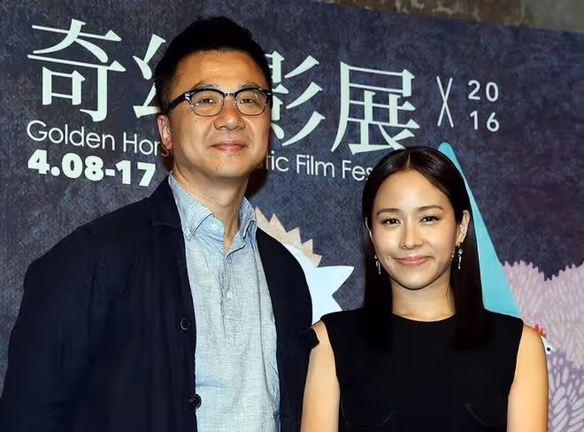 林嘉欣離婚一個月,前夫袁劍偉用「家中出問題」來回應
