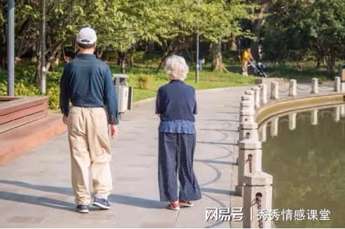 故事:我是後婆婆,伺候兒媳坐月子,幫她帶娃,她竟送我一套房