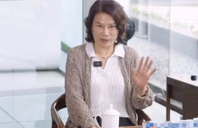 董明珠70歲了不顯老，直言心態年輕不保養，再回應與小鮮肉傳聞