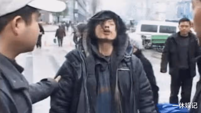 47歲「犀利哥」現狀:一張照片火遍全球,繁華落盡,略顯淒涼