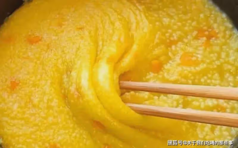 煮小米粥,直接下鍋煮就錯了,教你正確方法,香濃黏稠米油厚