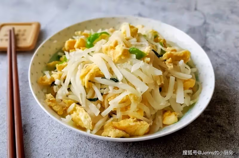 秋天乾燥易便秘,多給家人吃這5種蔬菜,潤腸通便,還滋補不上火