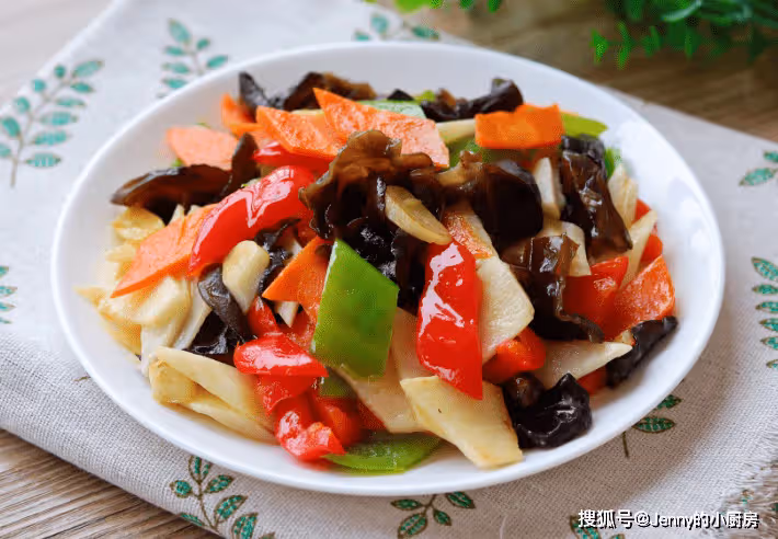 秋吃鹼,火氣減!建議:秋天常吃5種鹼性菜,清熱潤燥防上火