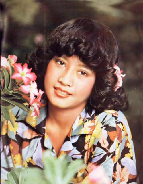 泰國王室風雲突變?42歲帥氣博士二王子單身歸來,泰國女粉絲跪拜