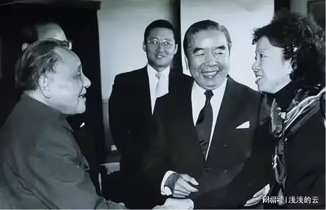 81年,包玉剛捐1000萬美元,附特殊條件,無人敢接,鄧公:行!